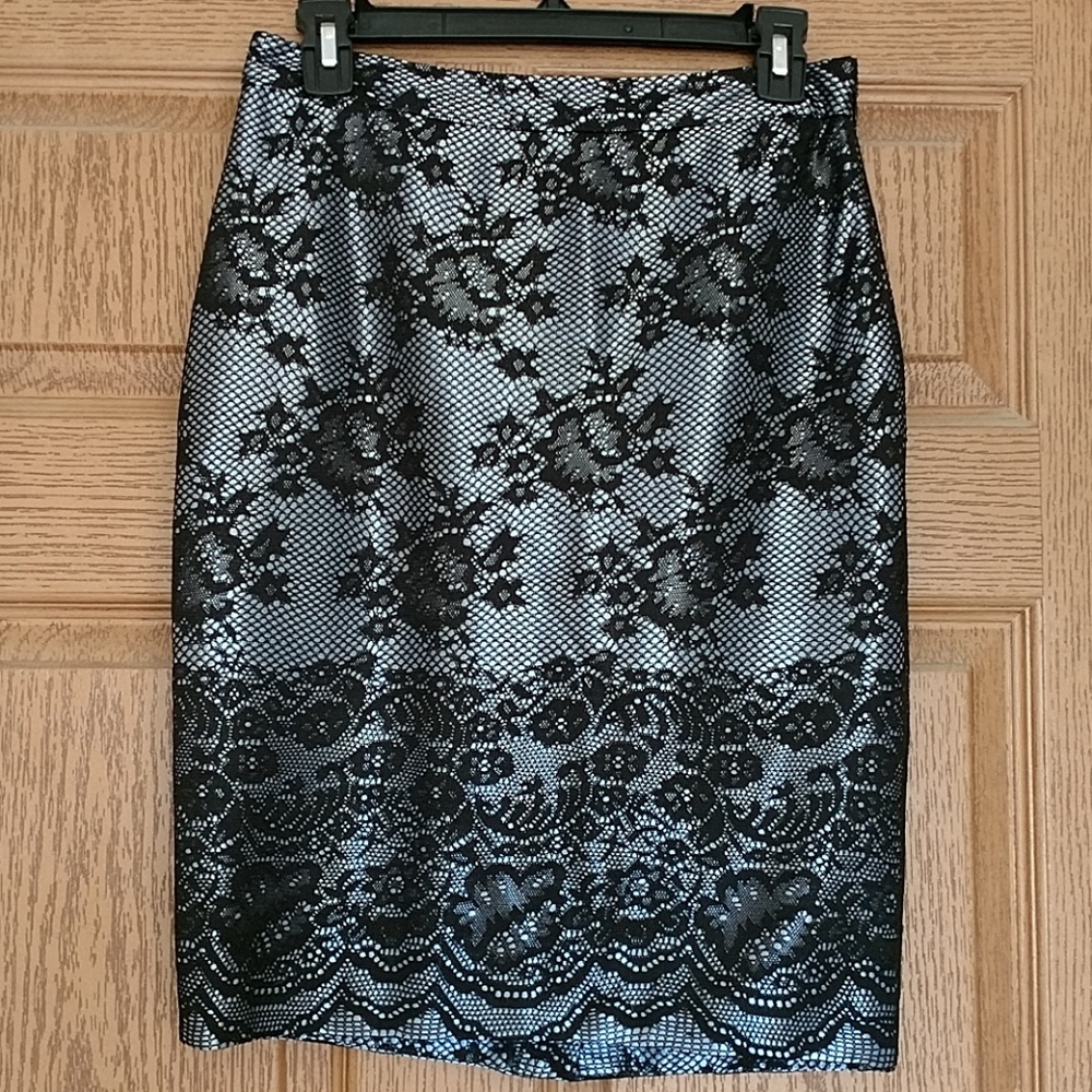 The Limited Size 2 Skirt